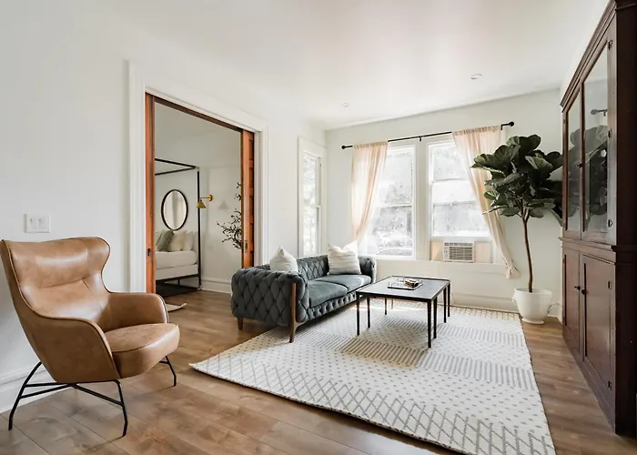 Stay Portland Collection - The Etoile Suite - Nob Architecture & Boutiques